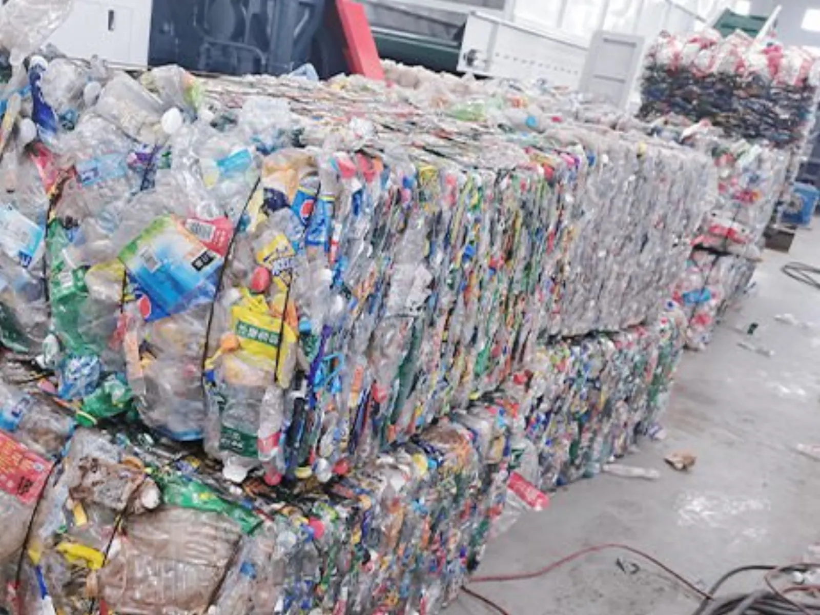 Recycling Machine An Environmentally Friendly Tool For Recycling Plastic Bottles Article 2
