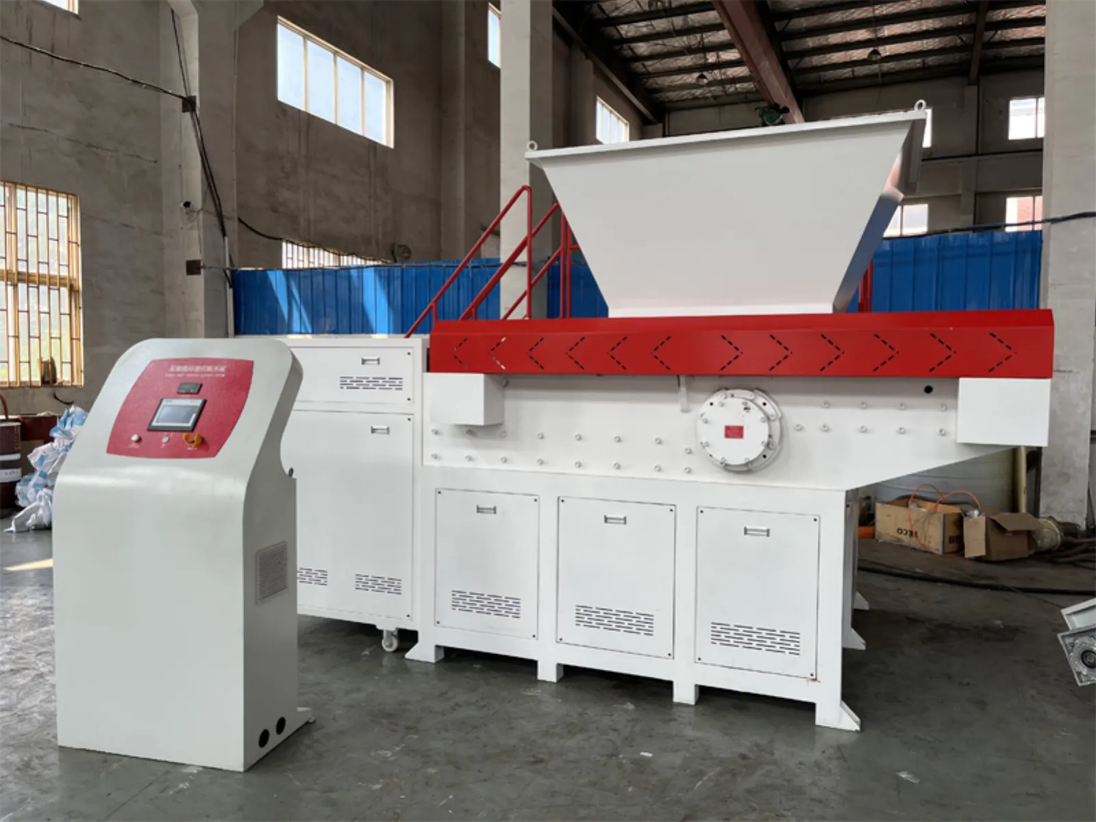 Non Woven Fabric Diaper Melt Blown Cloth Protective Clothing Scrap Recycling Granulator Article 2