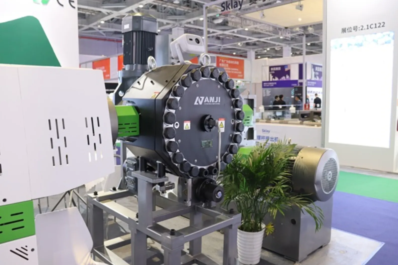 Plastic Recycling Machine
