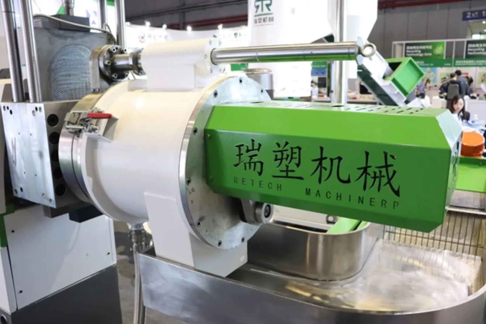 Plastic Recycling Machine