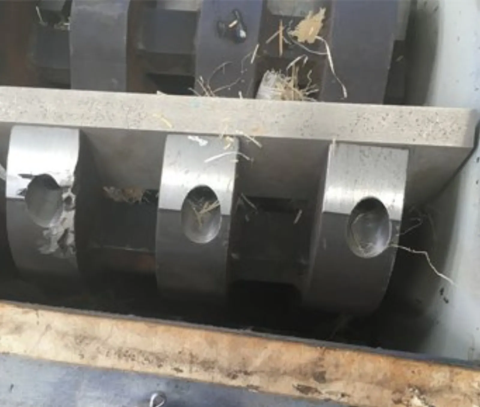 Knife sharpening machine