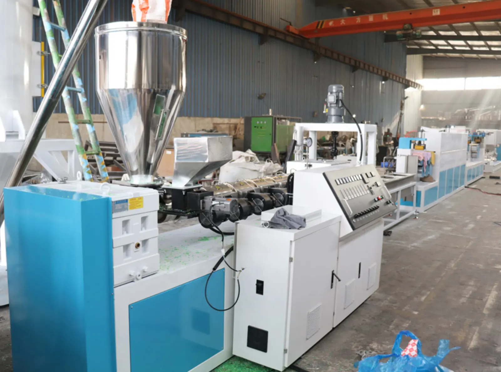 Ligne de production de feuillards d'emballage en PET