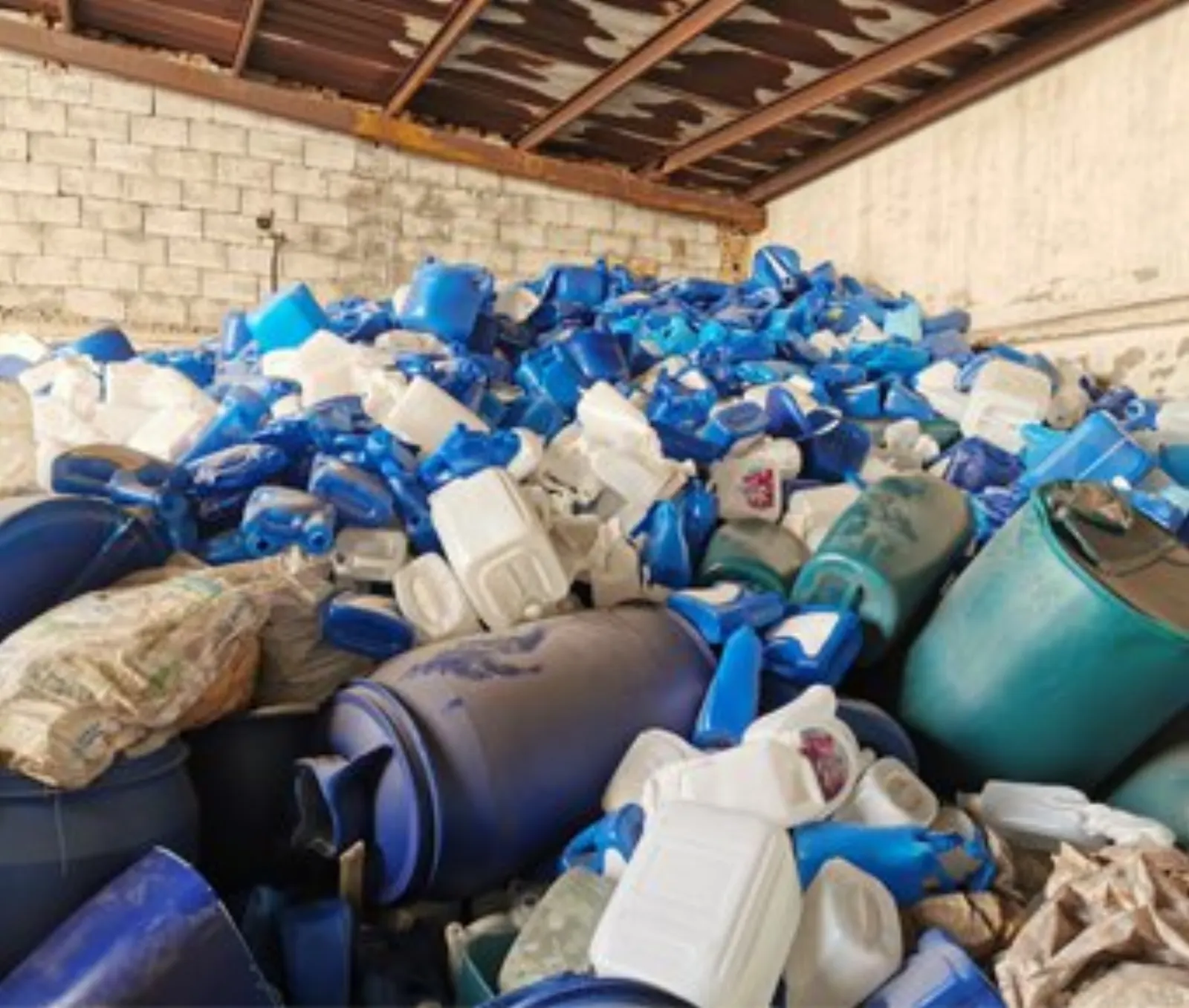 HDPE bottle grinder
