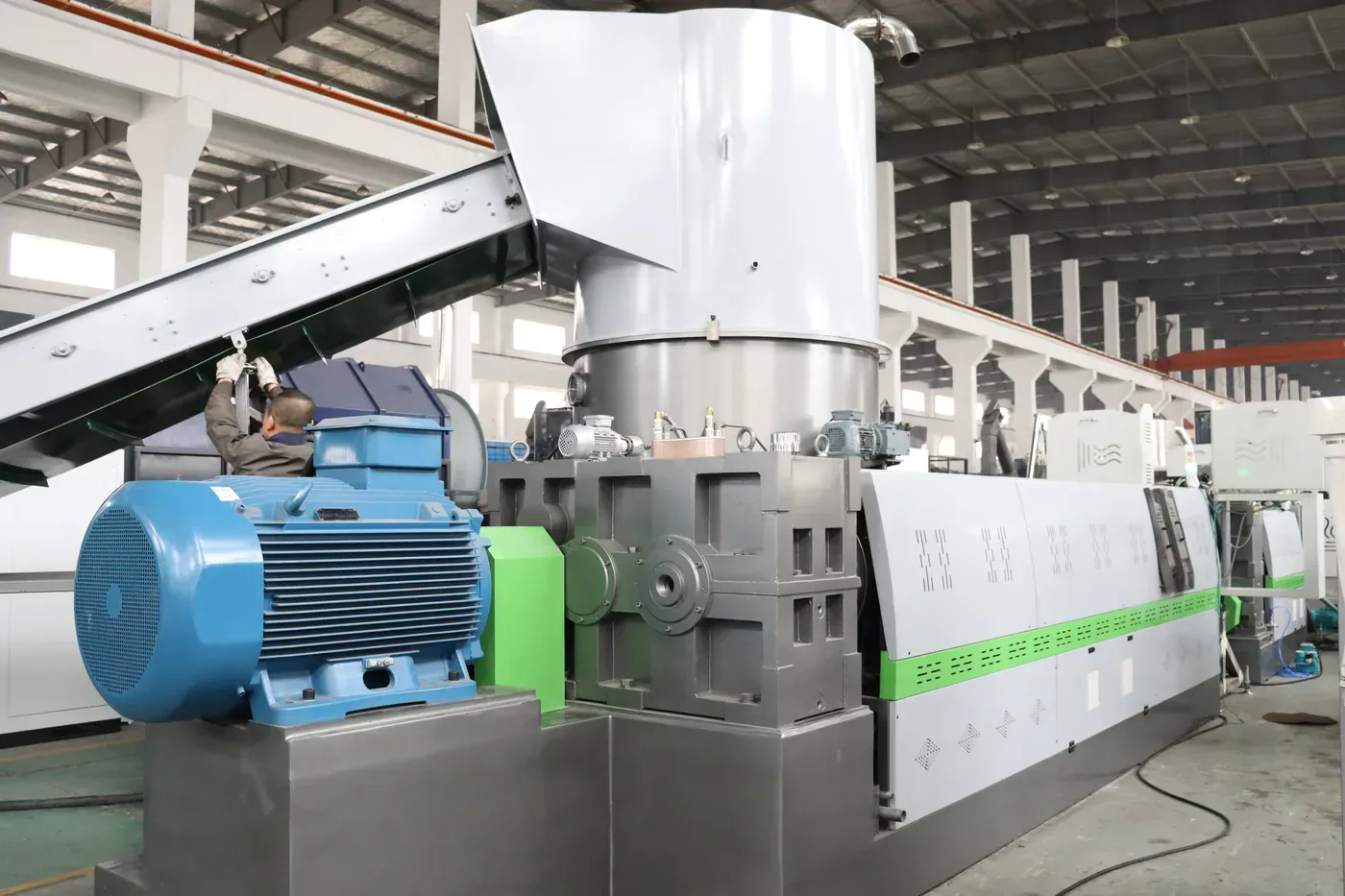 Retech plastic pelletizing systems on the shop floor