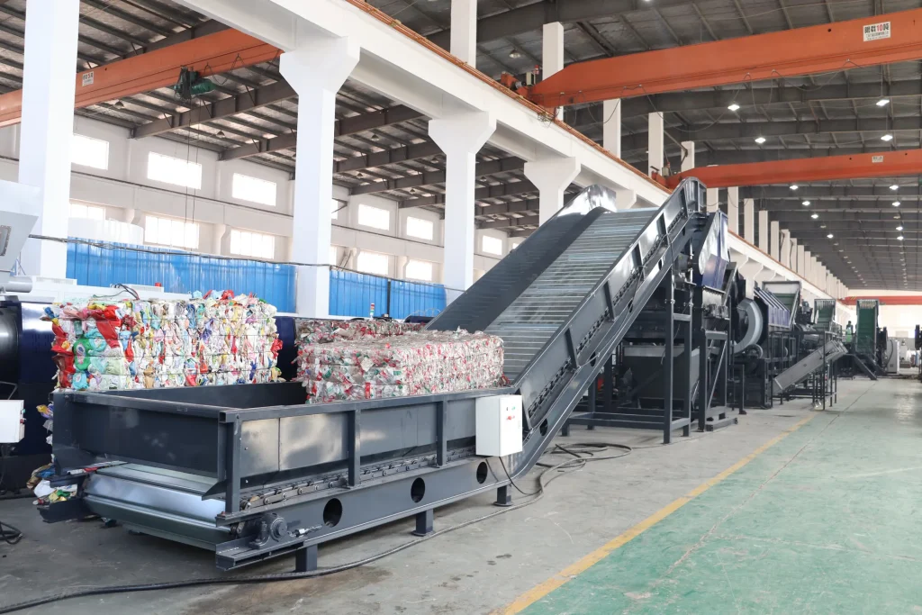PET bottle washing line floating washer and inclined conveyor